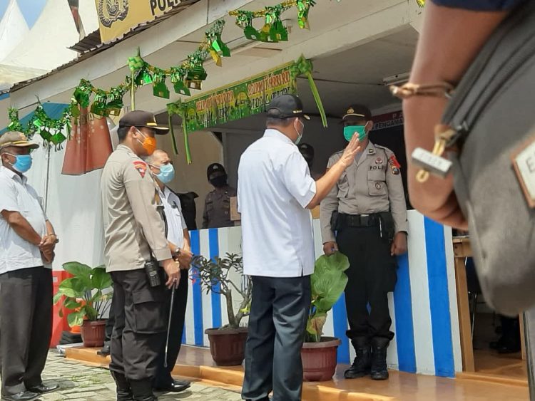 Walikota Bersama Kapolres Saat Meninjau Pospam di Tebing Tinggi.