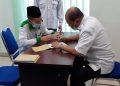 Walikota Saat Menyerahkan Zakat  Fitra ke Baznas Tebing Tinggi.