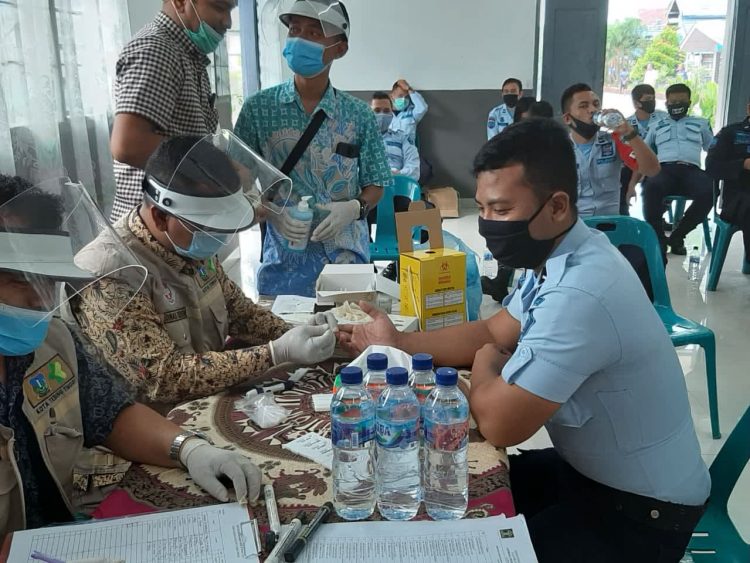 Pegawai Lapas Berpotensi Penularan Covid-19 Jalani Rapid Test