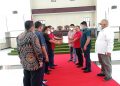 Pimpinn DPRD Siantar serahkan SK Ketua Pansus DPRD Siantar