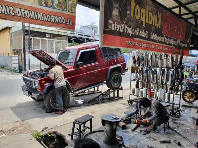 Mobil sebelum dicuri dari garasi rumah Erwin Siahaan.