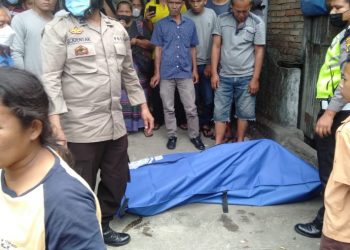 Jenazah Jan Heri Limbong (37) saat dievakuasi.