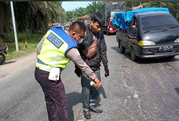 Satlantas Polres Batu Bara saat olah TKP.(f:ist/konstruktif)