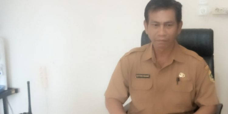 Kepala Badan Kepegawaian Daerah dan Sumber Daya Manusia Pakpak Bharat Sartono Padang.(f:ist/konstruktif)
