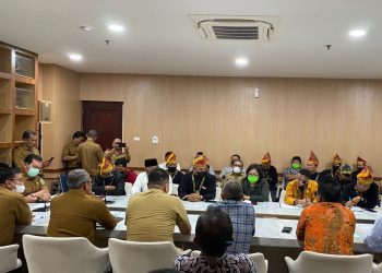 Rakor dan konsultasi bersama berlangsung di Seketariat Biro Otda Pemprovsu di Medan.(f:ist/konstruktif)