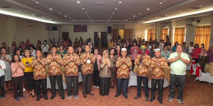 Wali Kota Pematang Siantar dr Susanti Dewayani SpA menghadiri dan membuka acara Sosialisasi Kerukunan Lintas 
 Agama se-Kota PematangSiantar
(f:ist/konstruktif)