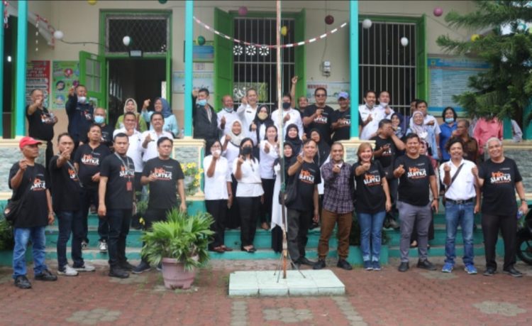 Foto bersama Forum Wartawan Pemprov Sumut (f:ist/konstruktif)