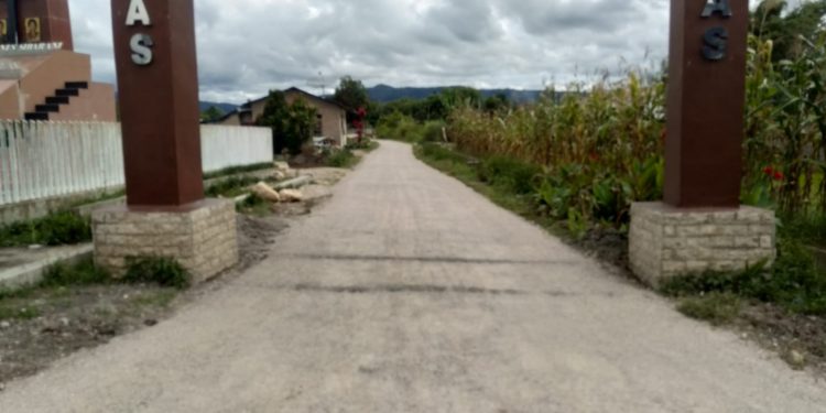 Rehabilitasi Jalan Jurusan Simpang JL Negara menuju Sibarani Nasampulu (f:ist/konstruktif)