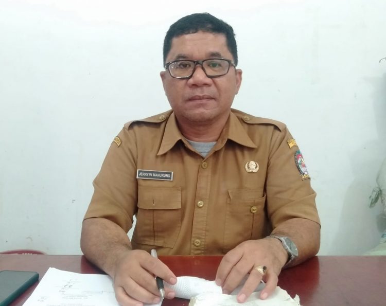 Jerry W Manurung  Kepala Bidang Mutasi, Promosi dan Pangkat, BKPSDA Kabupaten Toba (f:ist/konstruktif)