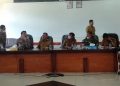 Bupati Poltak Sitorus dan Wakil Bupati Tonny Simanjuntak menggelar coffee morning bersama wartawan di Balai Data Lantai IV Kantor Bupati Toba. (f:ist/konstruktif)