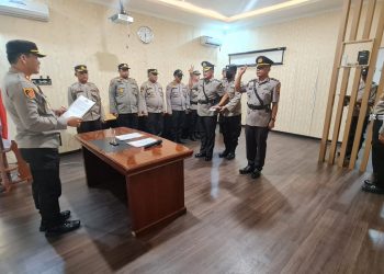 Kapolres Simalungun AKBP Ronald F.C Sipayung, S.H., S.I.K., M.H., pimpin Upacara Serah Terima Jabatan Dua Kapolsek Dijajaran Polres Simalungun. (f:ist/konstruktif)