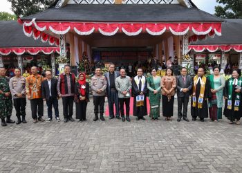 Gubernur dan Kapolda Sumut Bersama Wali Kota Pematang Siantar Hadiri Natal HKI di Lapangan Adam Malik (f:ist/konstruktif)