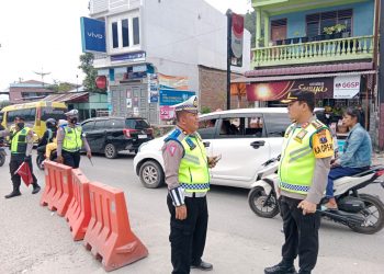 Pengaturan arus lalu lintas, Parapat Kecamatan Girsang Sipangan Bolon Kabupaten Simalungun (f:ist/konstruktif)