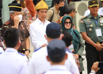 Joko Widodo bersama Walikota Pematang Siantar dr Susanti Dewayani SpA (f:ist/konstruktif)