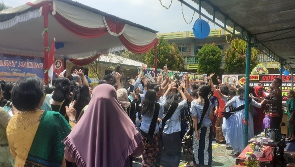 Pentas Seni Dan Pelepasan Siswa SMP, SMA Dan SMK YP Harapan Untuk ...