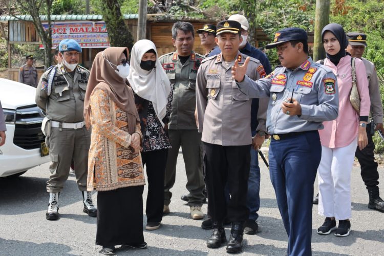 Kapolres Pematang Siantar AKBP Fernando didampingi dr Susanti (f:ist/konstruktif)